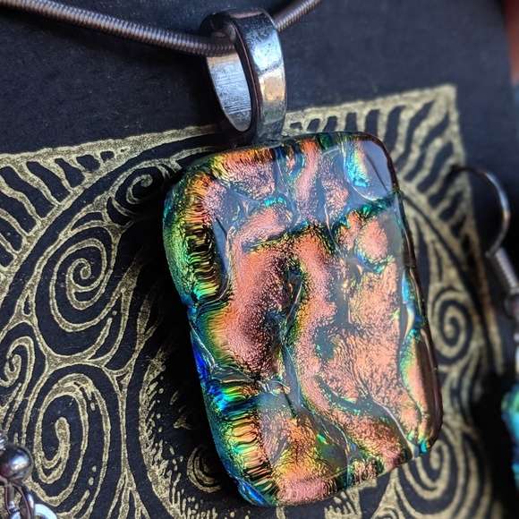 Fire & Ice; Glass/Dichroic Pendant & Earring Set - Picture 4 of 6